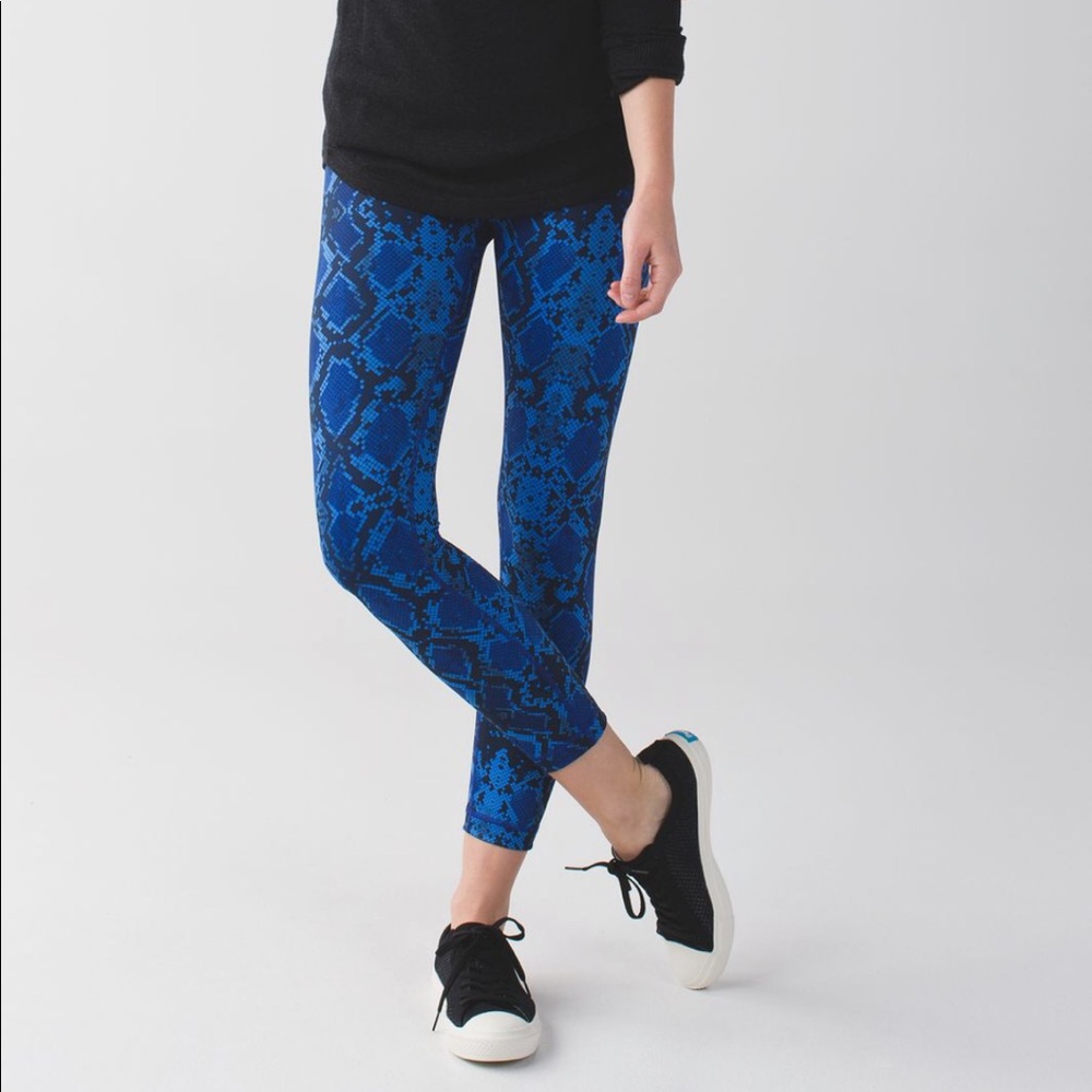 Lululemon blue ziggy snake high waisted leggings